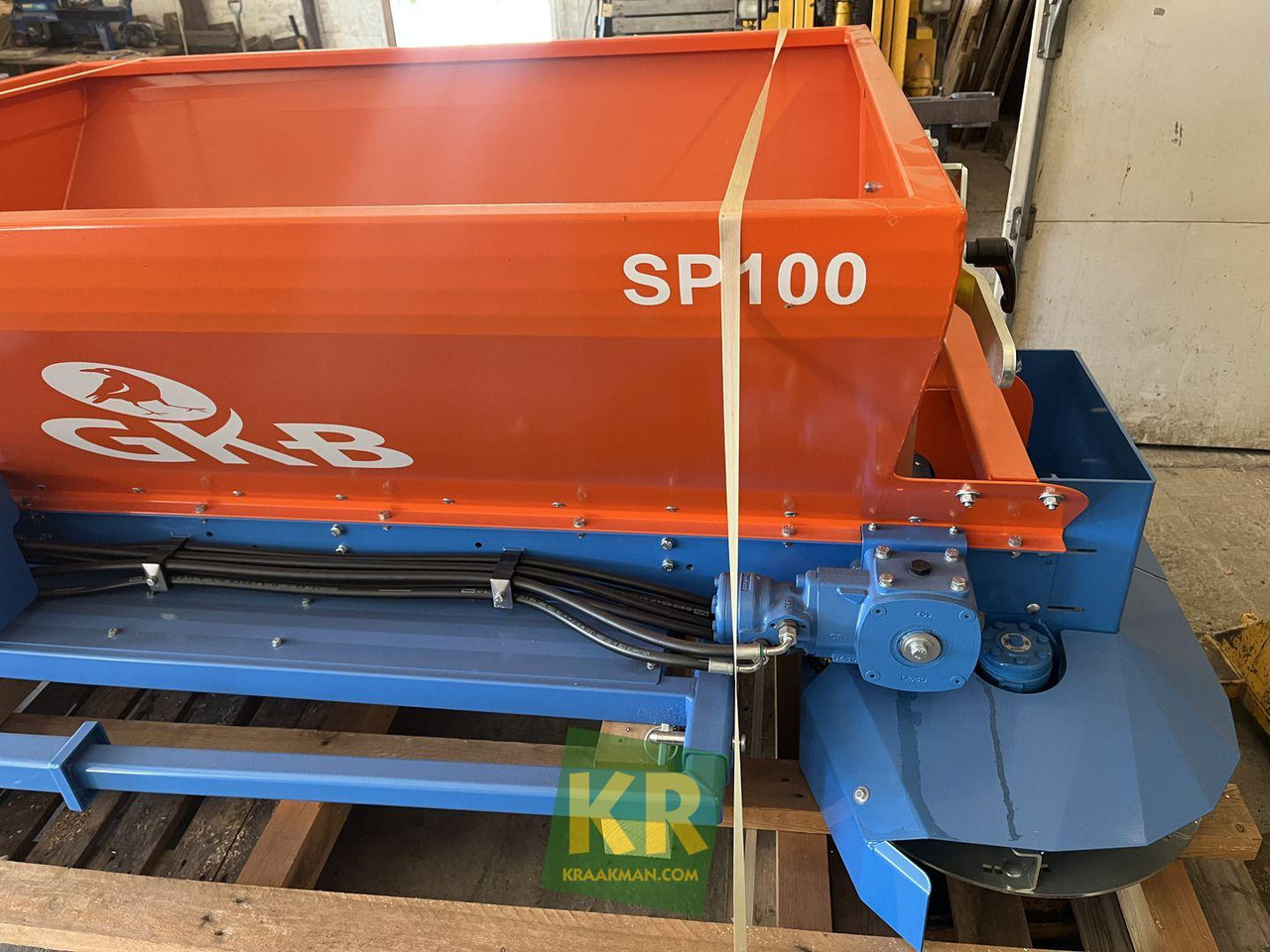 Sandspreader GKB - Epandeur de sable: photos 1 Sandspreader GKB - Epandeur de sable: photos 1