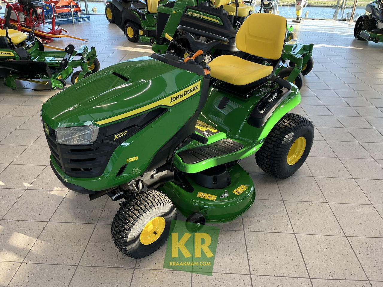 X127 John Deere - Motofaucheuse: photos 1 X127 John Deere - Motofaucheuse: photos 1