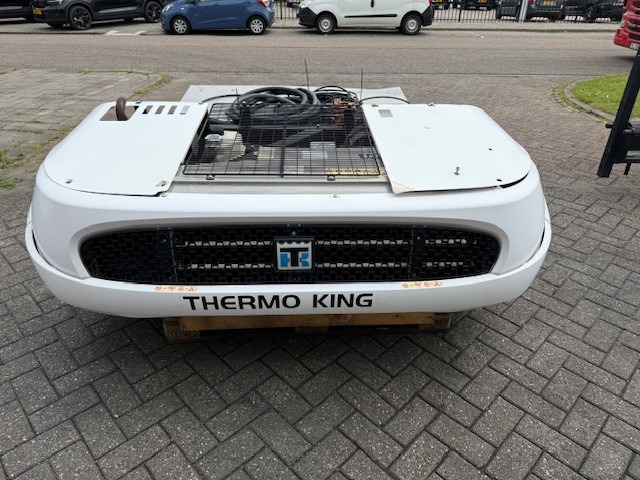 Thermo King T-1000R S/N : GLW1061753 - Unité réfrigéré: photos 1 Thermo King T-1000R S/N : GLW1061753 - Unité réfrigéré: photos 1
