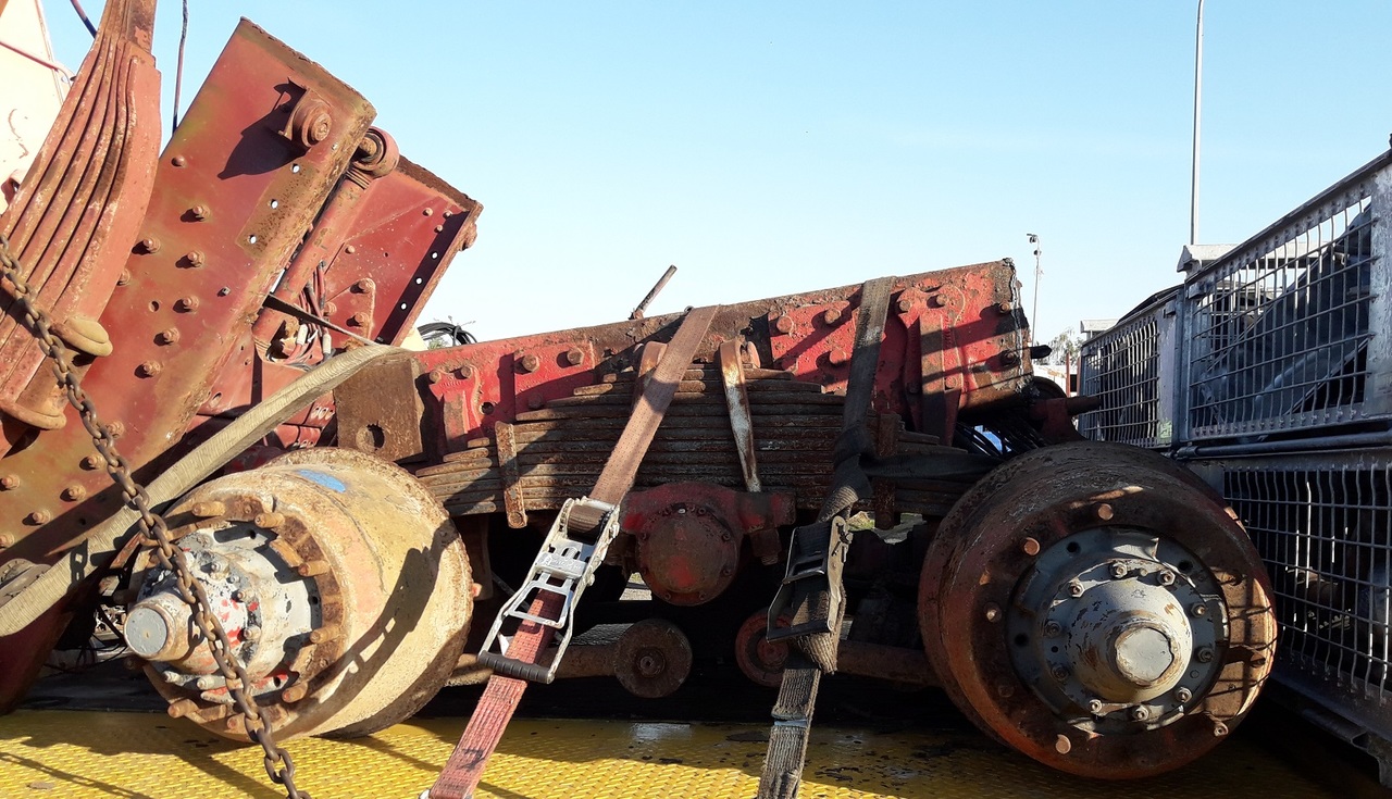 SCANIA 113 143 6x4 6x6 8x4 8x8 - Essieu et pièces pour Camion: photos 1 SCANIA 113 143 6x4 6x6 8x4 8x8 - Essieu et pièces pour Camion: photos 1