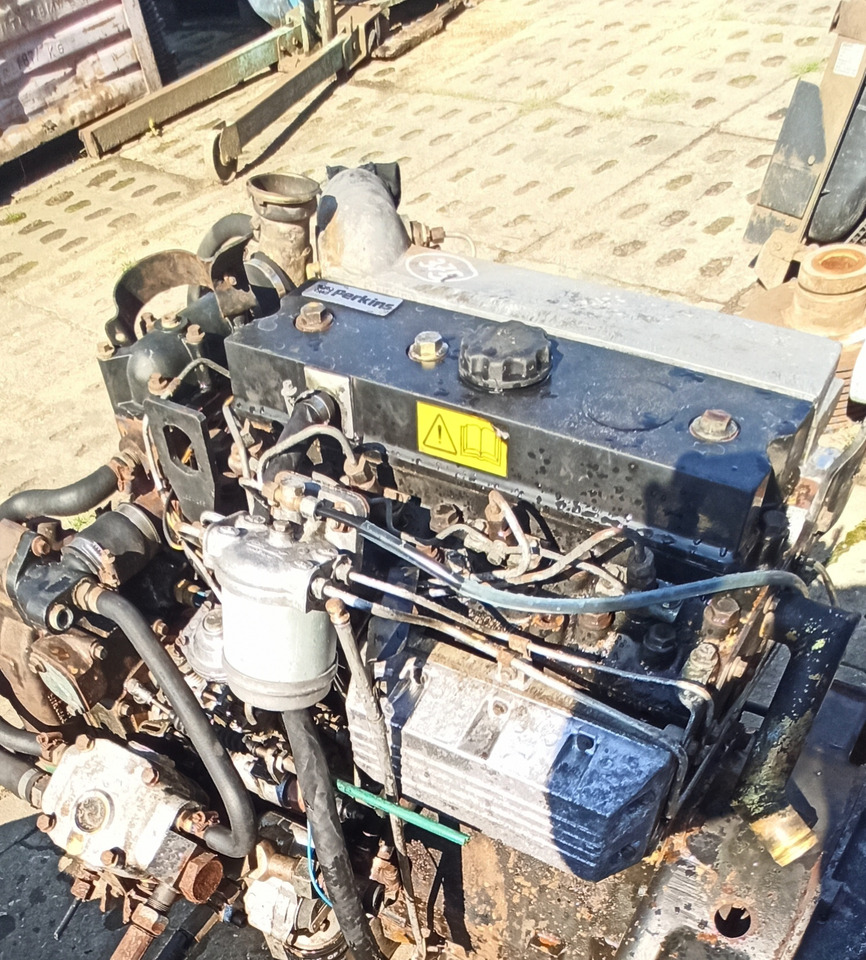 SILNIK Perkins AD 81006 - Moteur et pièces pour Autre matériel: photos 1 SILNIK Perkins AD 81006 - Moteur et pièces pour Autre matériel: photos 1