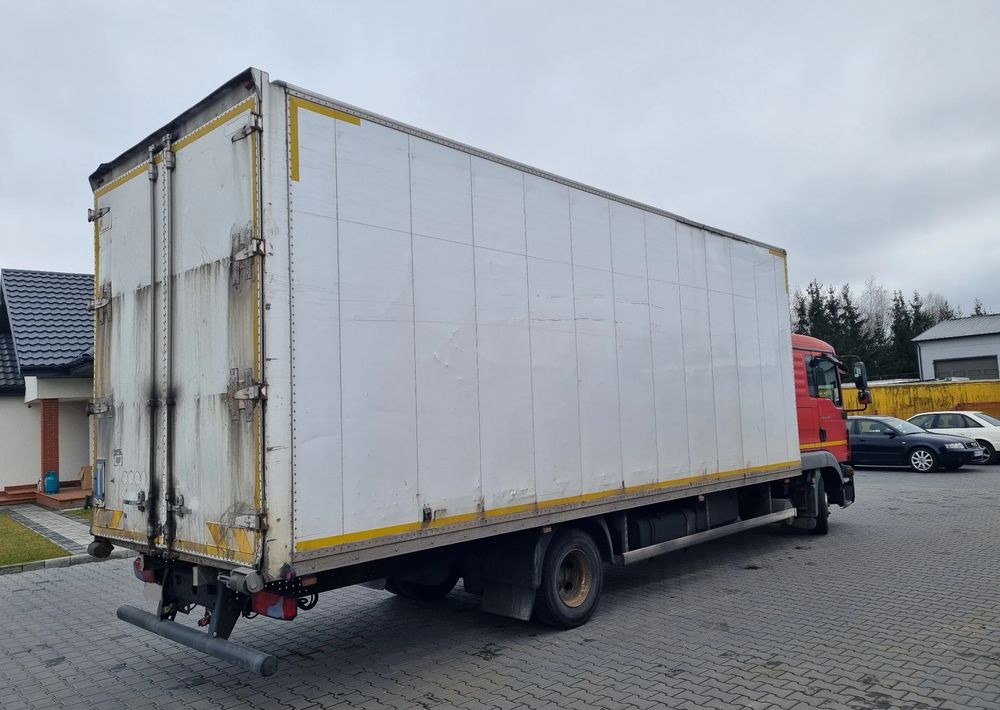 MAN TGL 12 220 - Camion fourgon: photos 3 MAN TGL 12 220 - Camion fourgon: photos 3