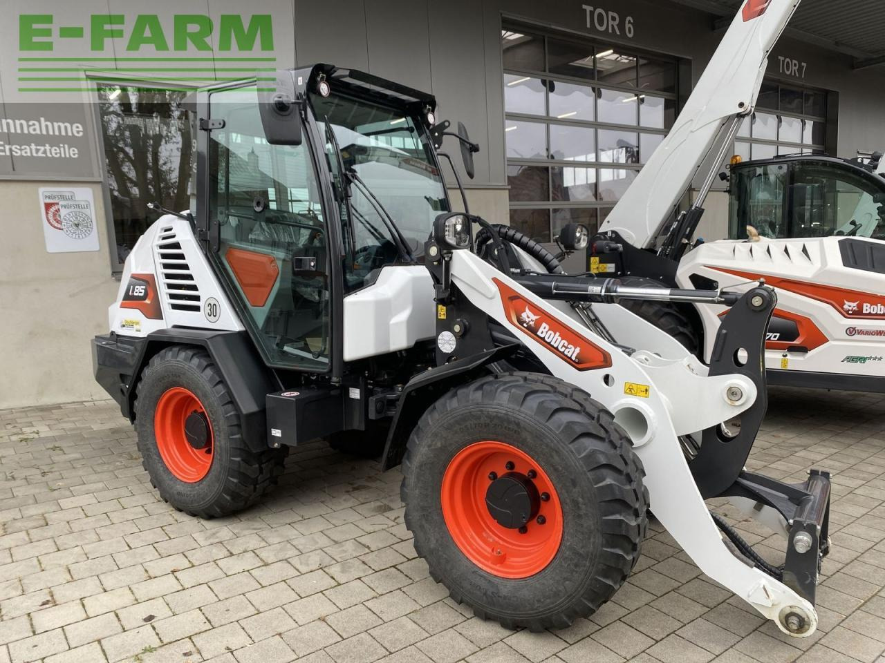 Bobcat l 85 - Mini pelle: photos 1 Bobcat l 85 - Mini pelle: photos 1