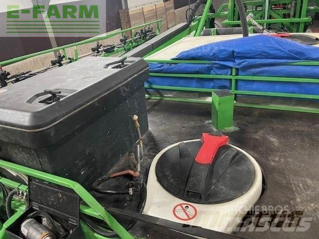 Pulvérisateur traîné CHD f7039 39m 7000l veldspuit: photos 19 Pulvérisateur traîné CHD f7039 39m 7000l veldspuit: photos 19