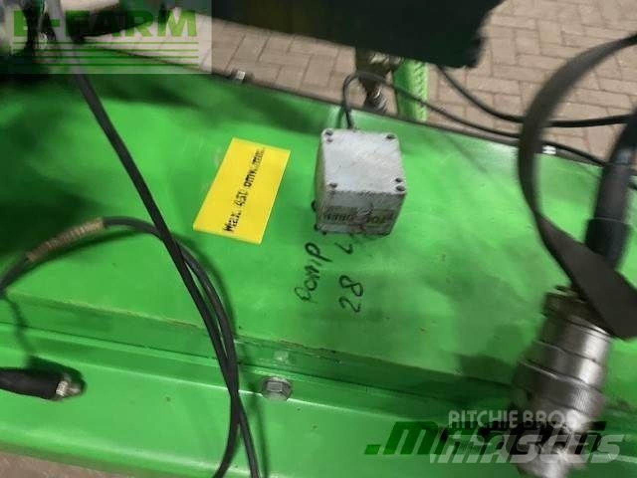 Pulvérisateur traîné CHD f7039 39m 7000l veldspuit: photos 8 Pulvérisateur traîné CHD f7039 39m 7000l veldspuit: photos 8