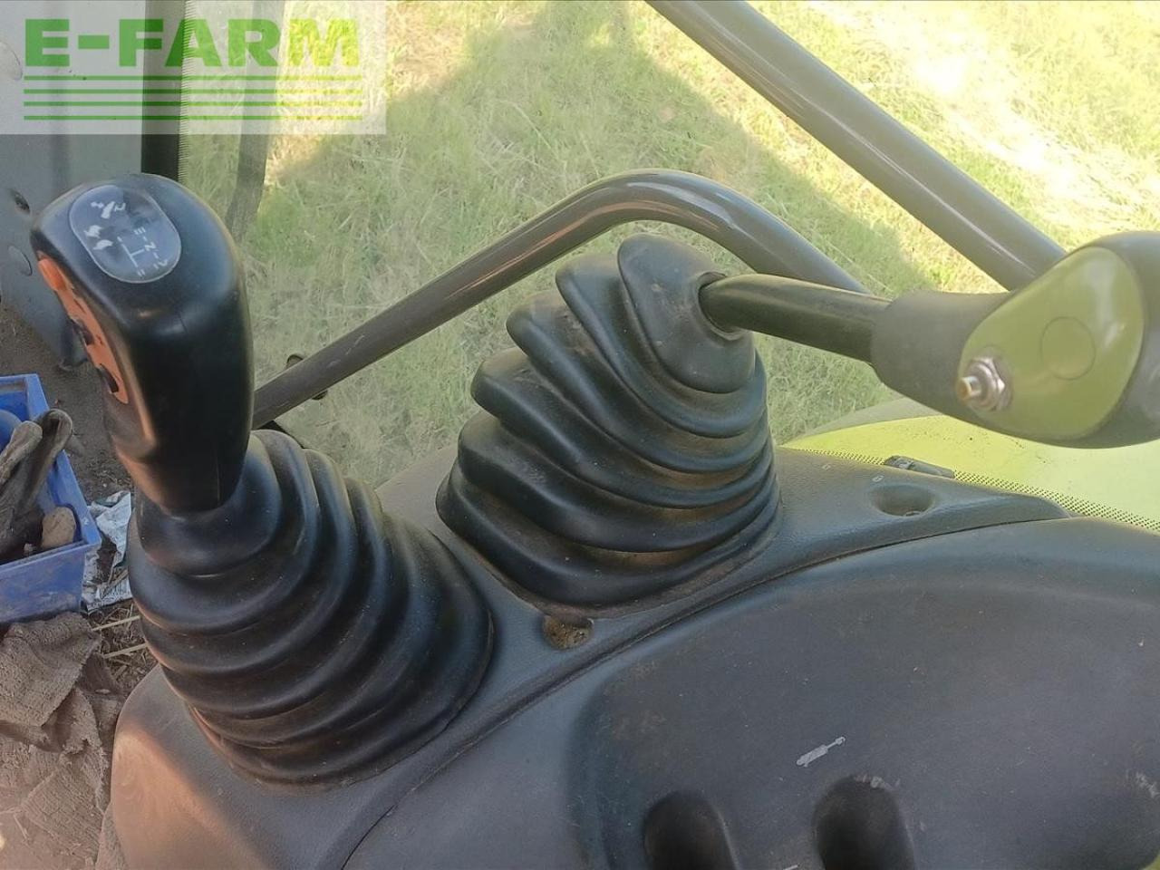 CLAAS ARES 826 - Tracteur agricole: photos 4 CLAAS ARES 826 - Tracteur agricole: photos 4