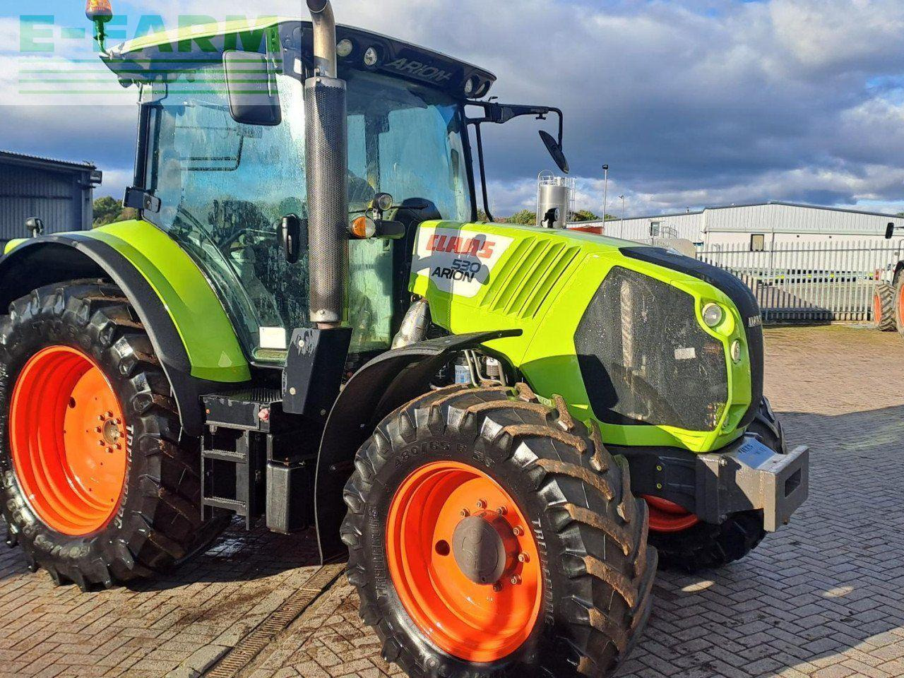CLAAS ARION 530 CIS CIS - Tracteur agricole: photos 1 CLAAS ARION 530 CIS CIS - Tracteur agricole: photos 1