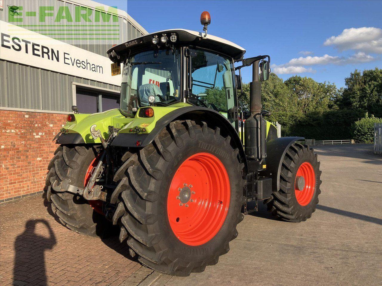 CLAAS ARION 650 CIS + - Tracteur agricole: photos 5 CLAAS ARION 650 CIS + - Tracteur agricole: photos 5