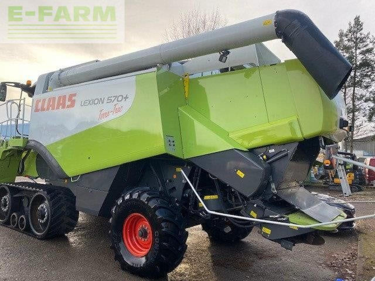 CLAAS LEXION 570+ - Moissonneuse-batteuse: photos 3 CLAAS LEXION 570+ - Moissonneuse-batteuse: photos 3
