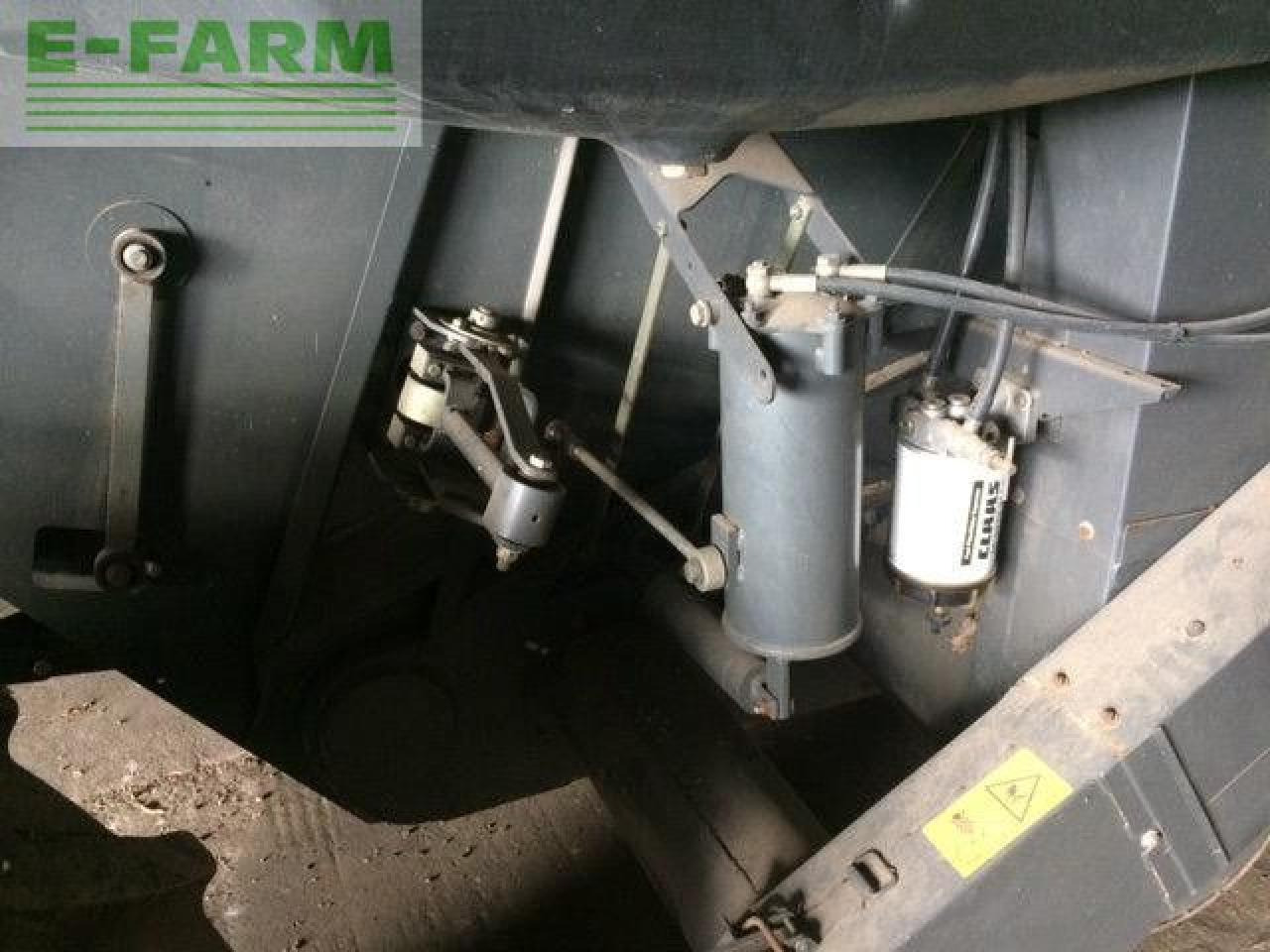 CLAAS LEXION 570 TT - Moissonneuse-batteuse: photos 3 CLAAS LEXION 570 TT - Moissonneuse-batteuse: photos 3