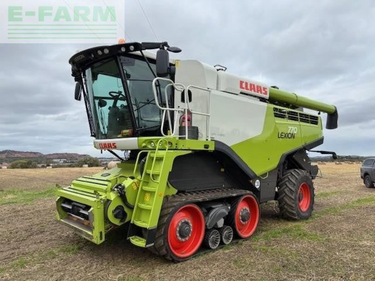 CLAAS LEXION 770 TT - Moissonneuse-batteuse: photos 1 CLAAS LEXION 770 TT - Moissonneuse-batteuse: photos 1