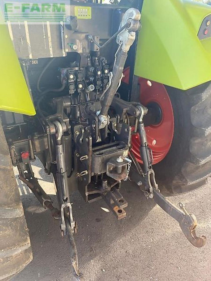 CLAAS arion 420 cis mit lenksystem und frontkraftheber - Tracteur agricole: photos 5 CLAAS arion 420 cis mit lenksystem und frontkraftheber - Tracteur agricole: photos 5