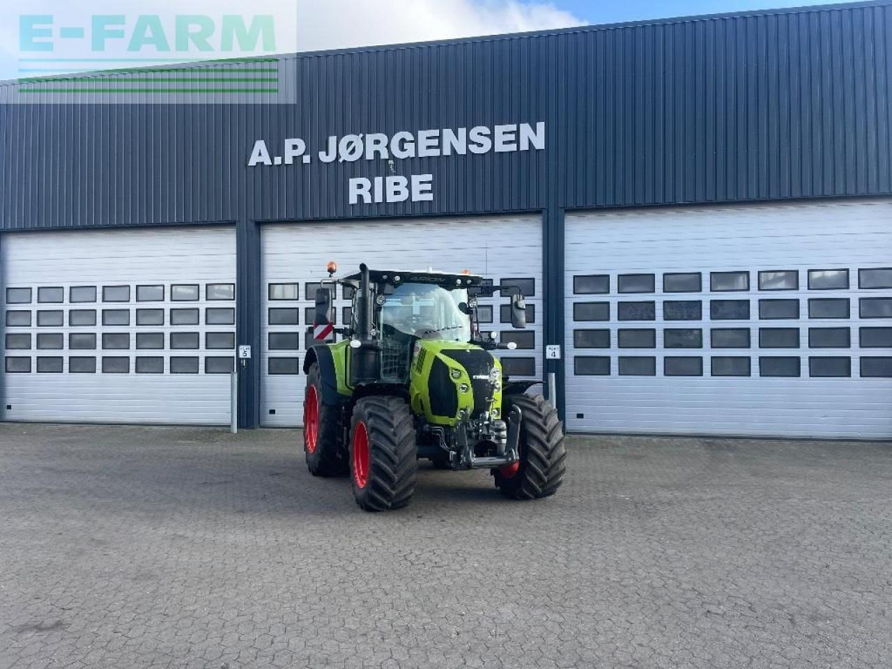 CLAAS arion 550 cmatic CMATIC - Tracteur agricole: photos 1 CLAAS arion 550 cmatic CMATIC - Tracteur agricole: photos 1