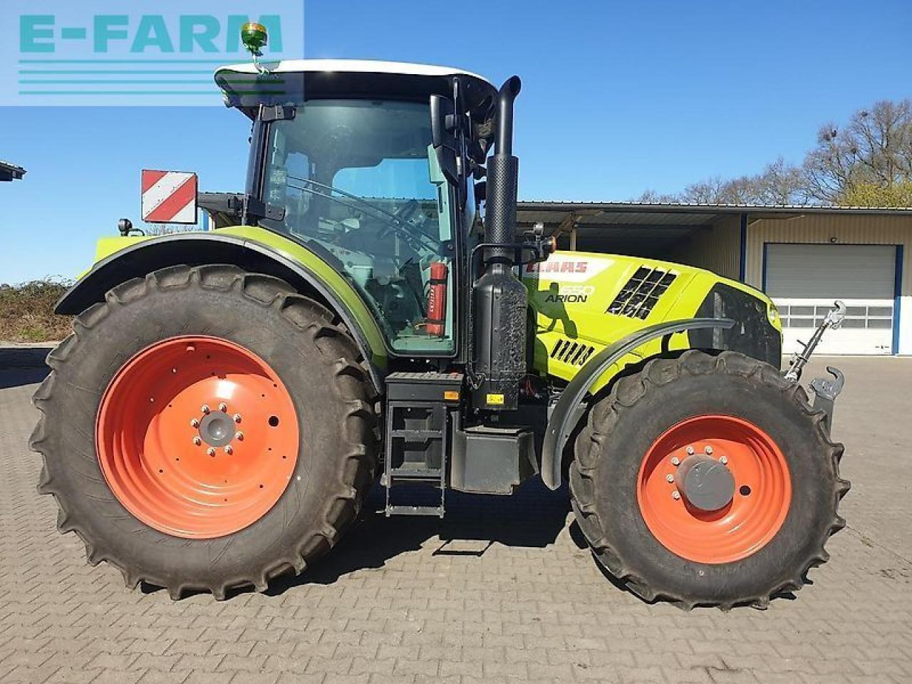 CLAAS arion 650 cis + - Tracteur agricole: photos 2 CLAAS arion 650 cis + - Tracteur agricole: photos 2