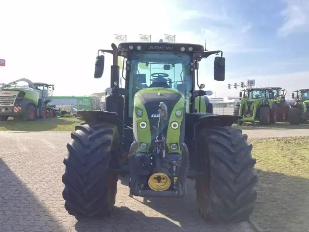CLAAS arion 650 cmatic cebis CMATIC CEBIS - Tracteur agricole: photos 2 CLAAS arion 650 cmatic cebis CMATIC CEBIS - Tracteur agricole: photos 2