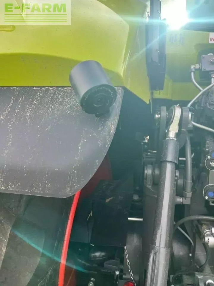 Tracteur agricole CLAAS axio 960: photos 14 Tracteur agricole CLAAS axio 960: photos 14