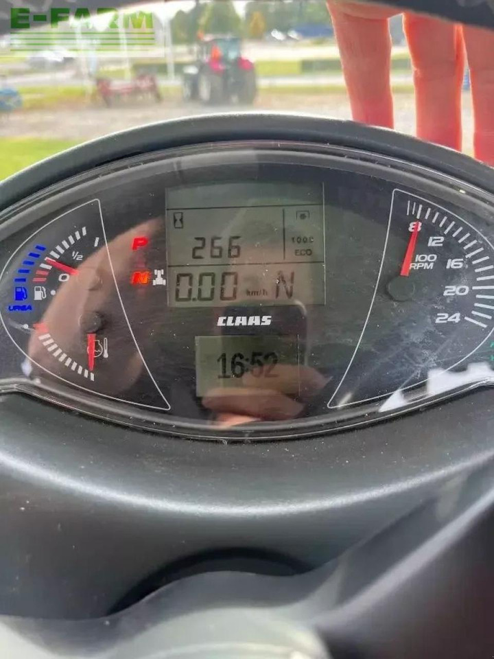 Tracteur agricole CLAAS axio 960: photos 17 Tracteur agricole CLAAS axio 960: photos 17