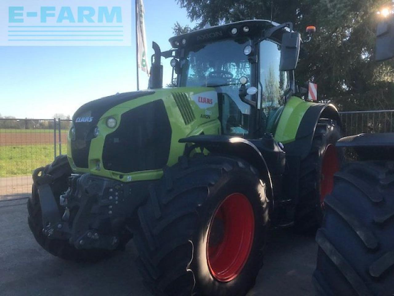 CLAAS axion 810 c-matic CMATIC - Tracteur agricole: photos 2 CLAAS axion 810 c-matic CMATIC - Tracteur agricole: photos 2