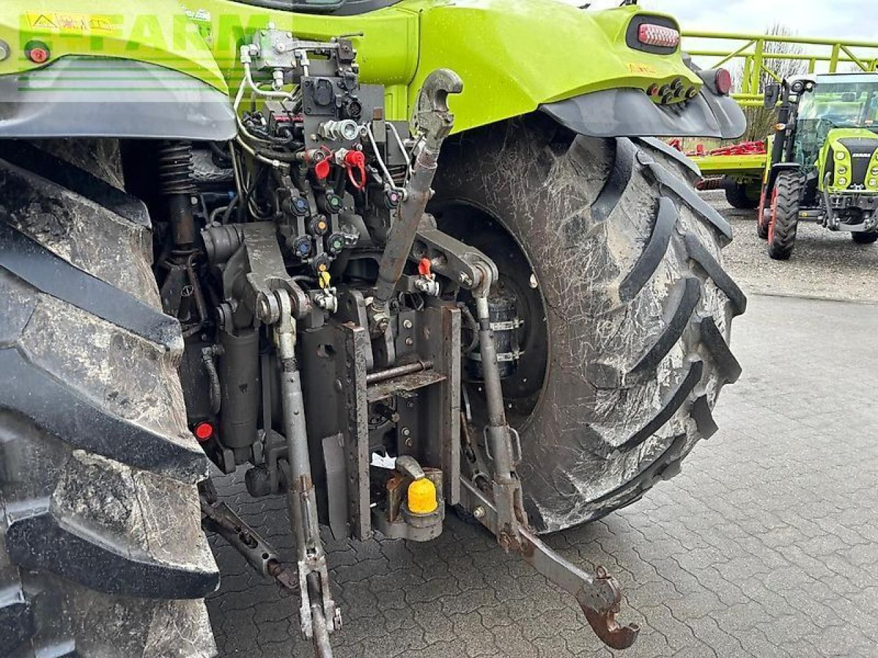 CLAAS axion 810 cmatic CMATIC - Tracteur agricole: photos 4 CLAAS axion 810 cmatic CMATIC - Tracteur agricole: photos 4