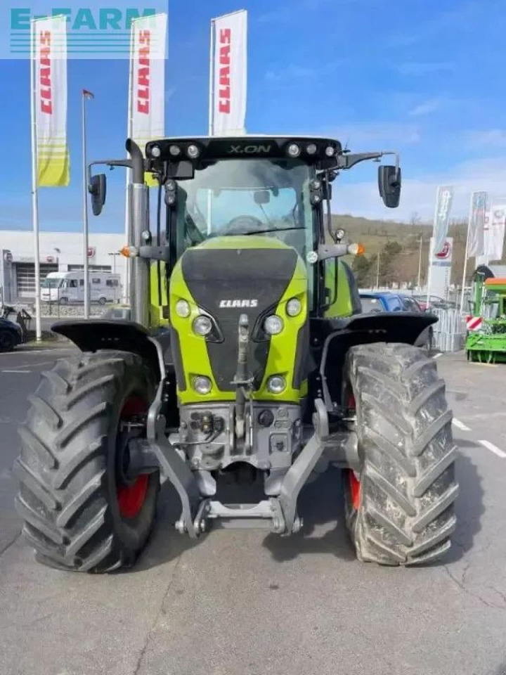 CLAAS axion 830 c matic cebis CMATIC CEBIS - Tracteur agricole: photos 3 CLAAS axion 830 c matic cebis CMATIC CEBIS - Tracteur agricole: photos 3