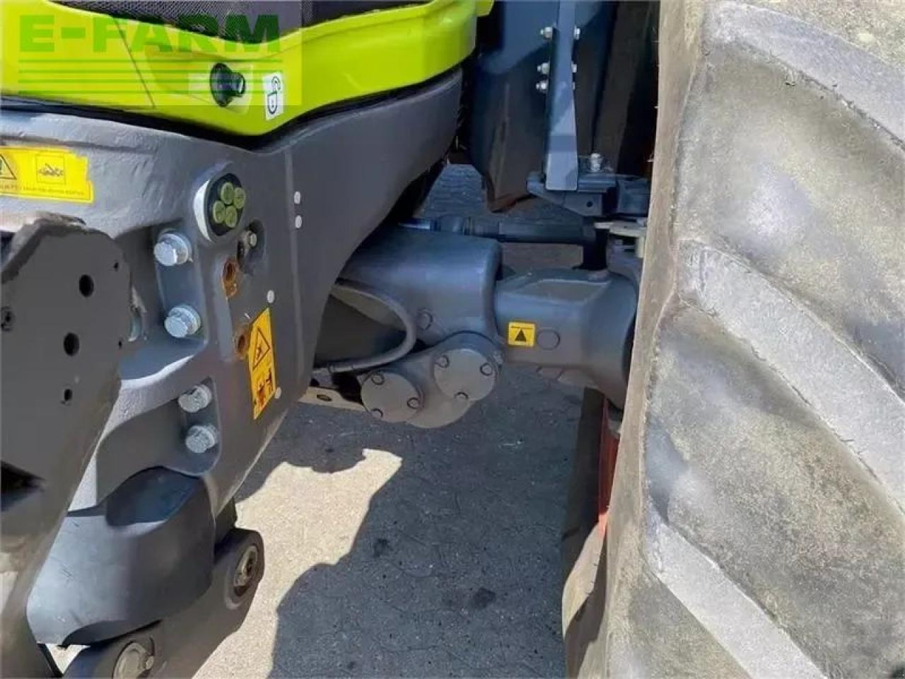 CLAAS axion 830 cis + med front pto - Tracteur agricole: photos 5 CLAAS axion 830 cis + med front pto - Tracteur agricole: photos 5