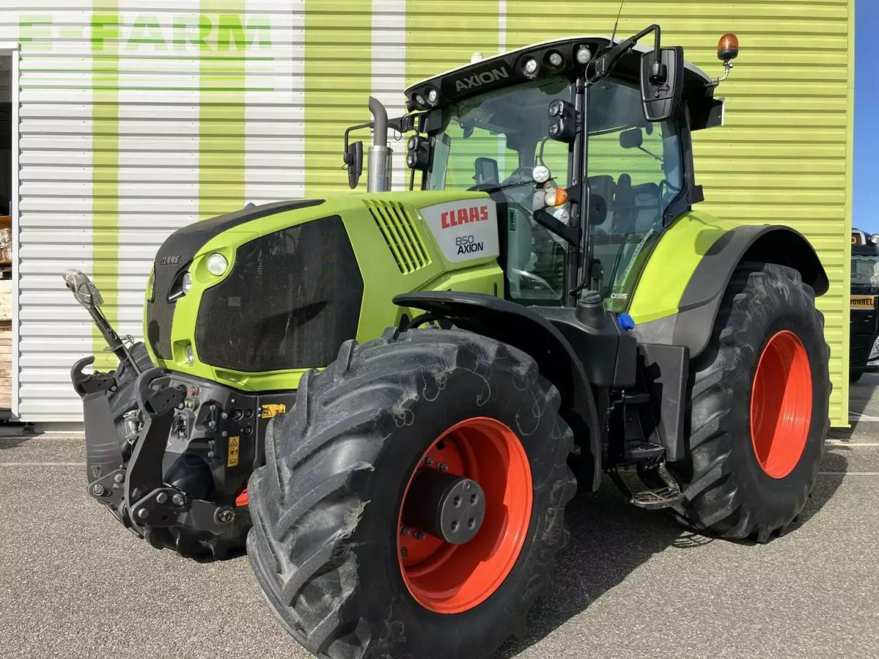 CLAAS axion 850 cebis + gps - Tracteur agricole: photos 1 CLAAS axion 850 cebis + gps - Tracteur agricole: photos 1