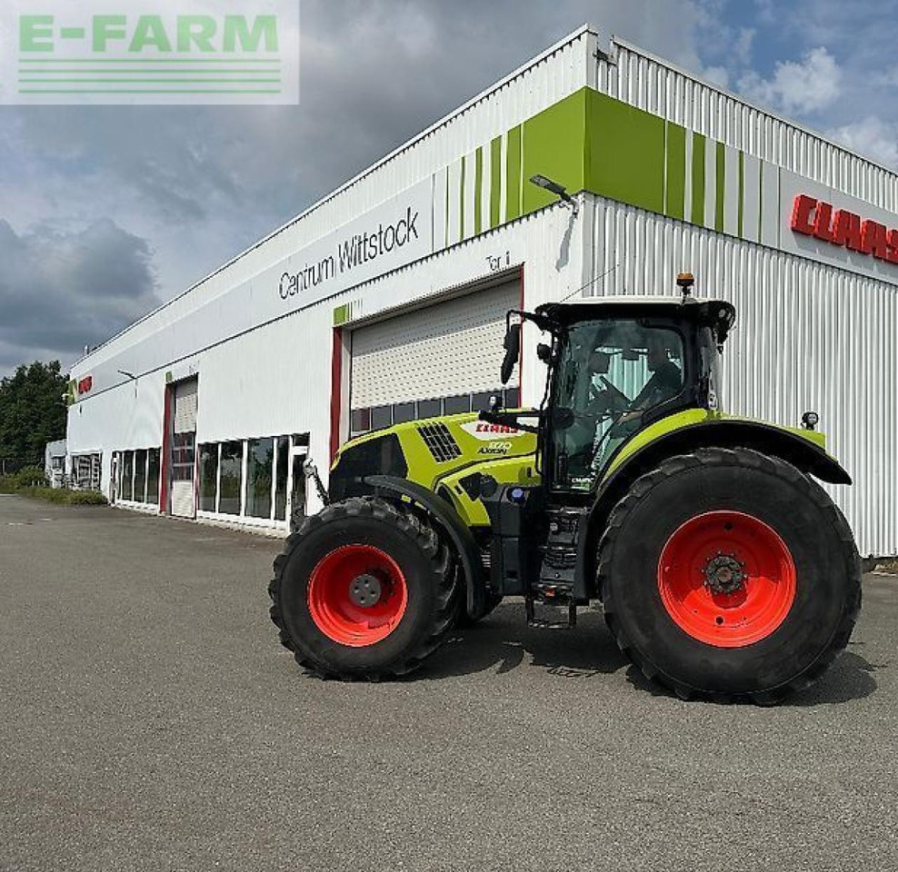 CLAAS axion 870 - Tracteur agricole: photos 1 CLAAS axion 870 - Tracteur agricole: photos 1