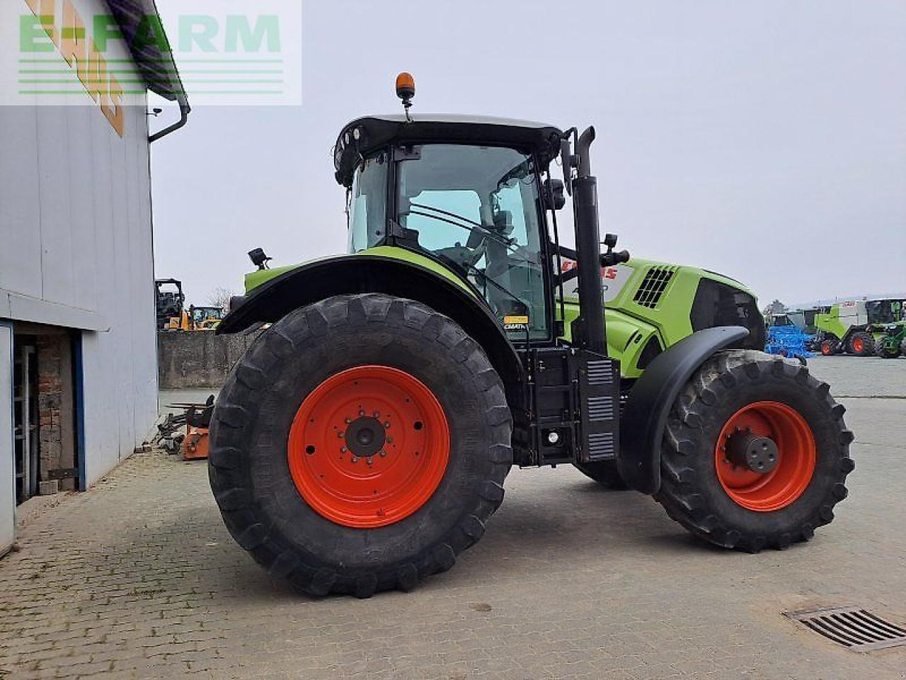 CLAAS axion 870 c-matic CMATIC - Tracteur agricole: photos 4 CLAAS axion 870 c-matic CMATIC - Tracteur agricole: photos 4