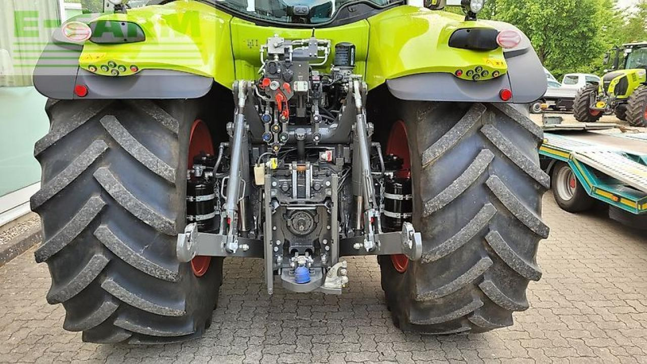CLAAS axion 870 cmatic CMATIC - Tracteur agricole: photos 5 CLAAS axion 870 cmatic CMATIC - Tracteur agricole: photos 5