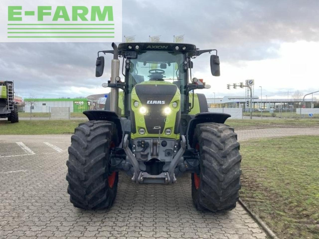 CLAAS axion 870 cmatic cebis CMATIC CEBIS - Tracteur agricole: photos 2 CLAAS axion 870 cmatic cebis CMATIC CEBIS - Tracteur agricole: photos 2