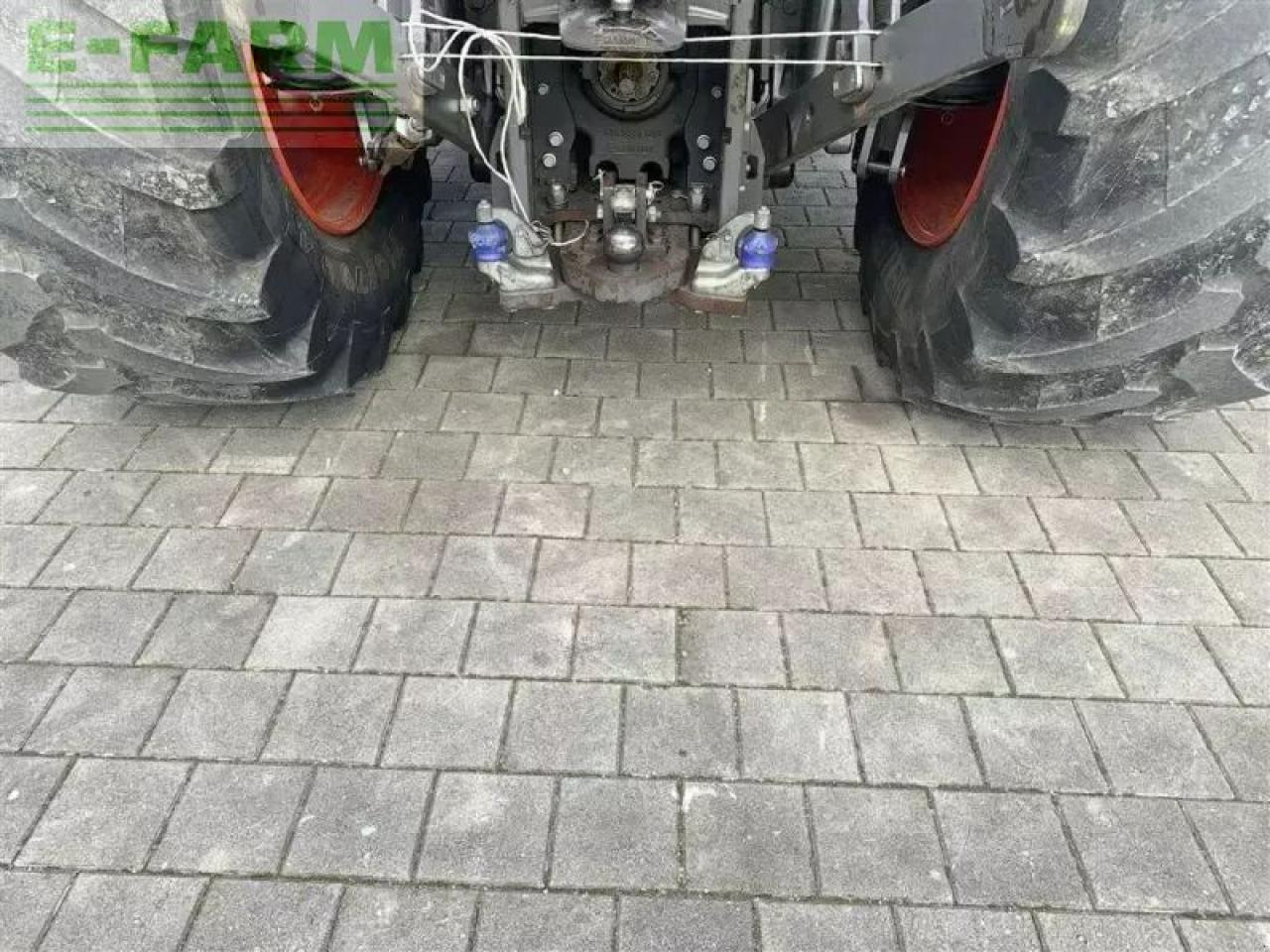 CLAAS axion 870 cmatic cebis CMATIC CEBIS - Tracteur agricole: photos 5 CLAAS axion 870 cmatic cebis CMATIC CEBIS - Tracteur agricole: photos 5