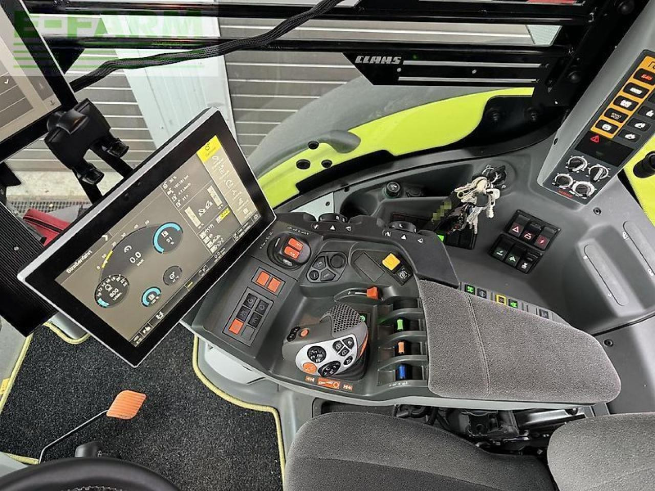 CLAAS axion 870 cmatic focus cebis fcr CMATIC CEBIS - Tracteur agricole: photos 5 CLAAS axion 870 cmatic focus cebis fcr CMATIC CEBIS - Tracteur agricole: photos 5