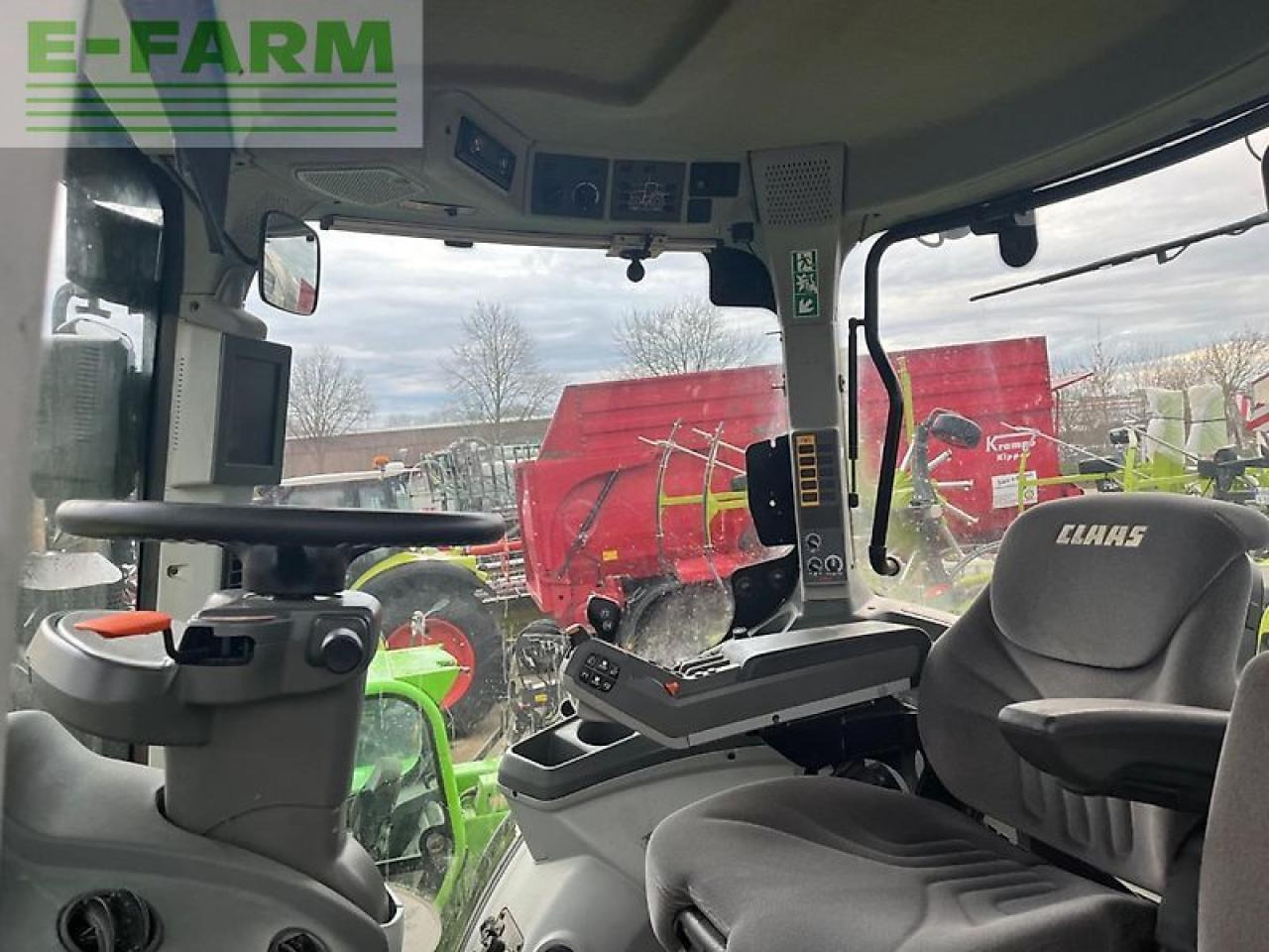 Tracteur agricole CLAAS axion 930 cmatic cis+ CMATIC CIS+: photos 10 Tracteur agricole CLAAS axion 930 cmatic cis+ CMATIC CIS+: photos 10