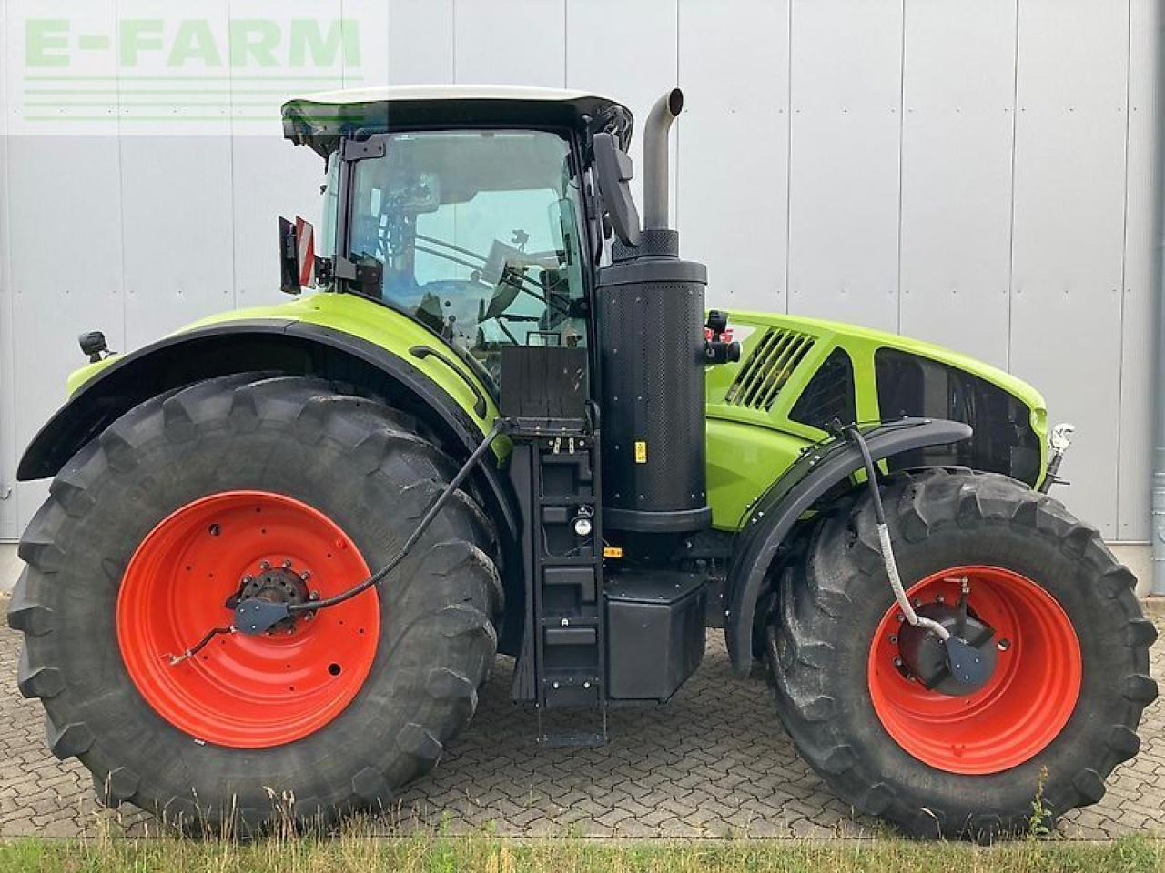 CLAAS axion 950 cmatic - Tracteur agricole: photos 1 CLAAS axion 950 cmatic - Tracteur agricole: photos 1