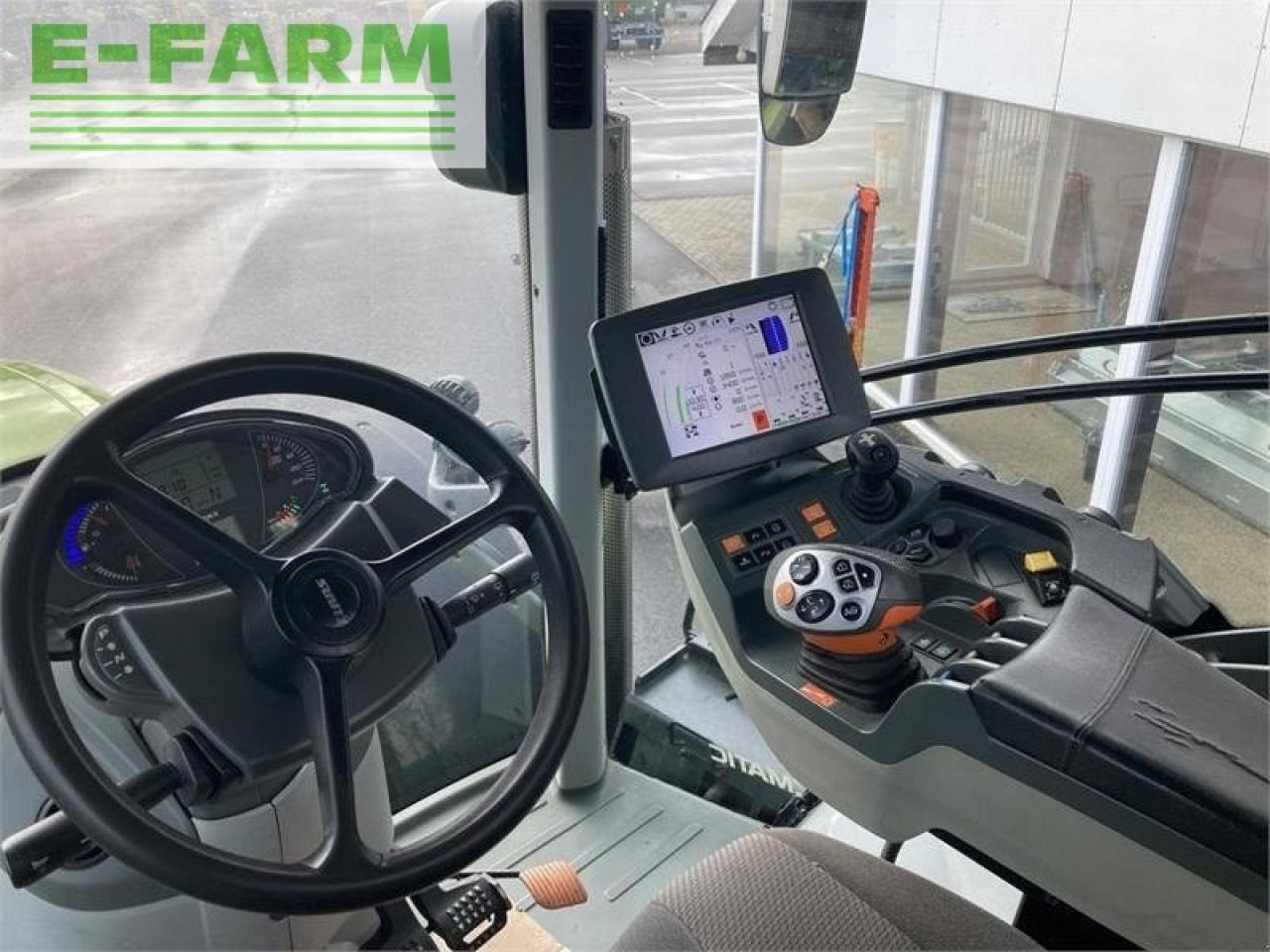 CLAAS axion 950 cmatic cebis CMATIC CEBIS - Tracteur agricole: photos 3 CLAAS axion 950 cmatic cebis CMATIC CEBIS - Tracteur agricole: photos 3