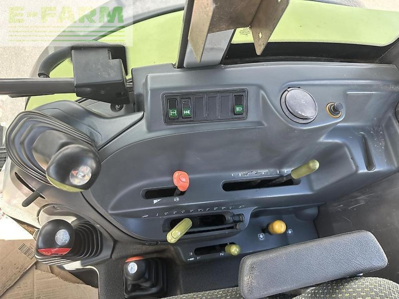 CLAAS celtis 456 rx comfort stoll fz 30 - Tracteur agricole: photos 5 CLAAS celtis 456 rx comfort stoll fz 30 - Tracteur agricole: photos 5