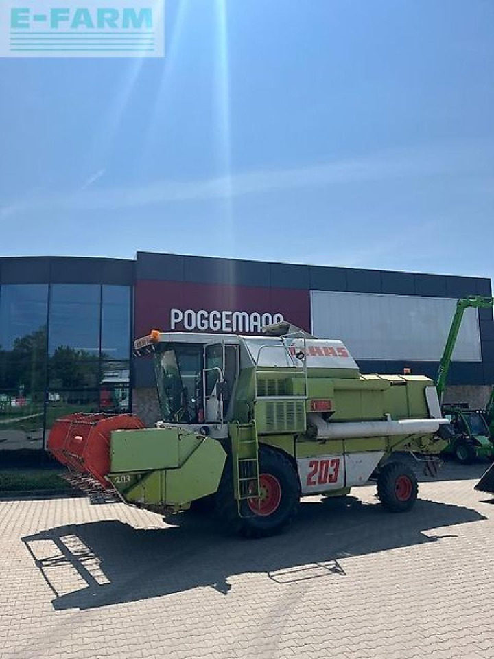 CLAAS dominator 88 - Moissonneuse-batteuse: photos 1 CLAAS dominator 88 - Moissonneuse-batteuse: photos 1