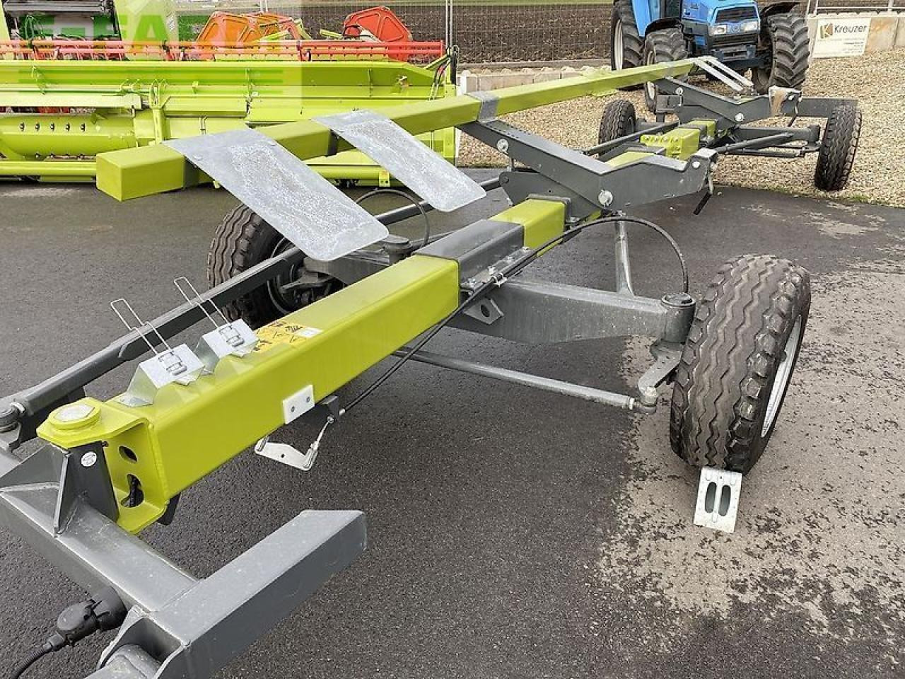CLAAS getreideschneidwerk v 770 - Moissoneuse: photos 4 CLAAS getreideschneidwerk v 770 - Moissoneuse: photos 4