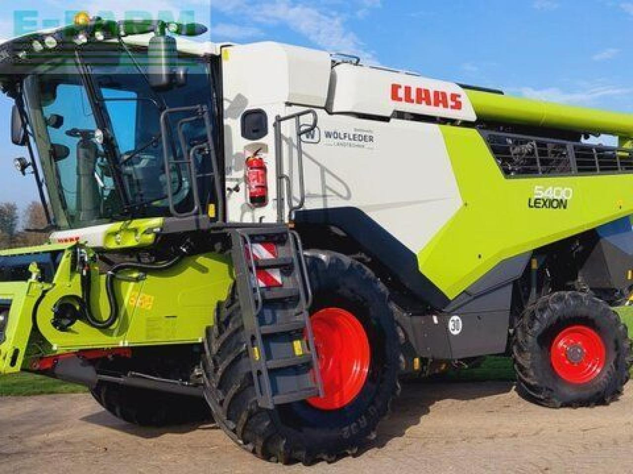 CLAAS lexion 5400 - Moissonneuse-batteuse: photos 1 CLAAS lexion 5400 - Moissonneuse-batteuse: photos 1
