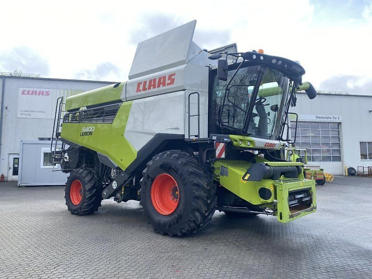 CLAAS lexion 5400 mit finanzierung - Moissonneuse-batteuse: photos 1 CLAAS lexion 5400 mit finanzierung - Moissonneuse-batteuse: photos 1