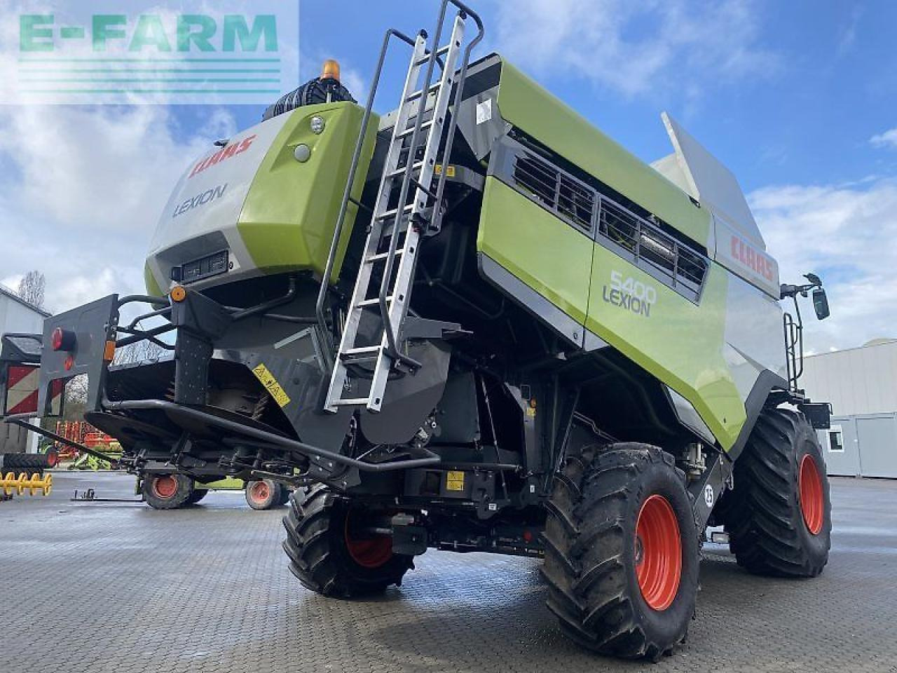 CLAAS lexion 5400 mit finanzierung - Moissonneuse-batteuse: photos 2 CLAAS lexion 5400 mit finanzierung - Moissonneuse-batteuse: photos 2