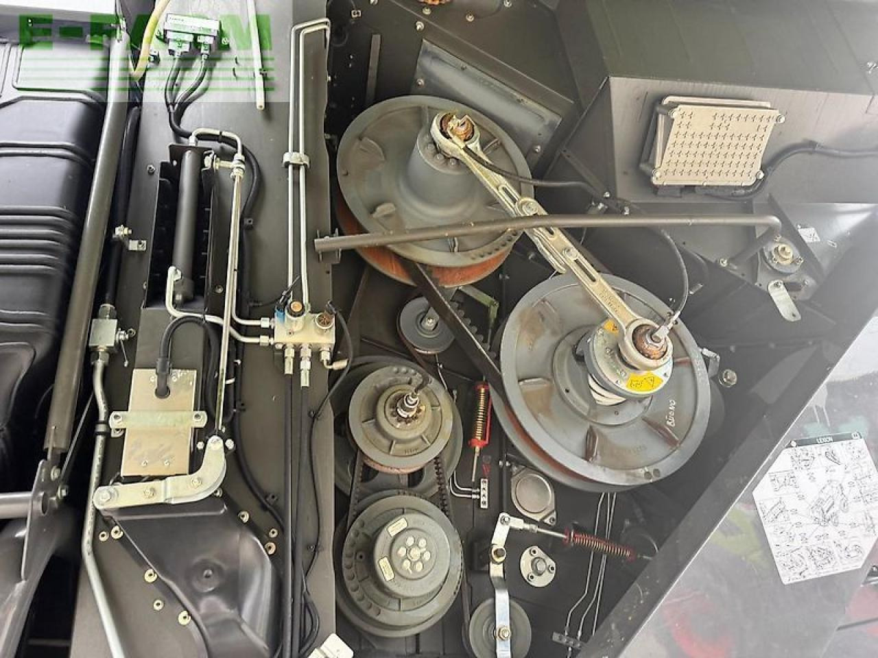 Moissonneuse-batteuse CLAAS lexion 8700 tt: photos 11 Moissonneuse-batteuse CLAAS lexion 8700 tt: photos 11