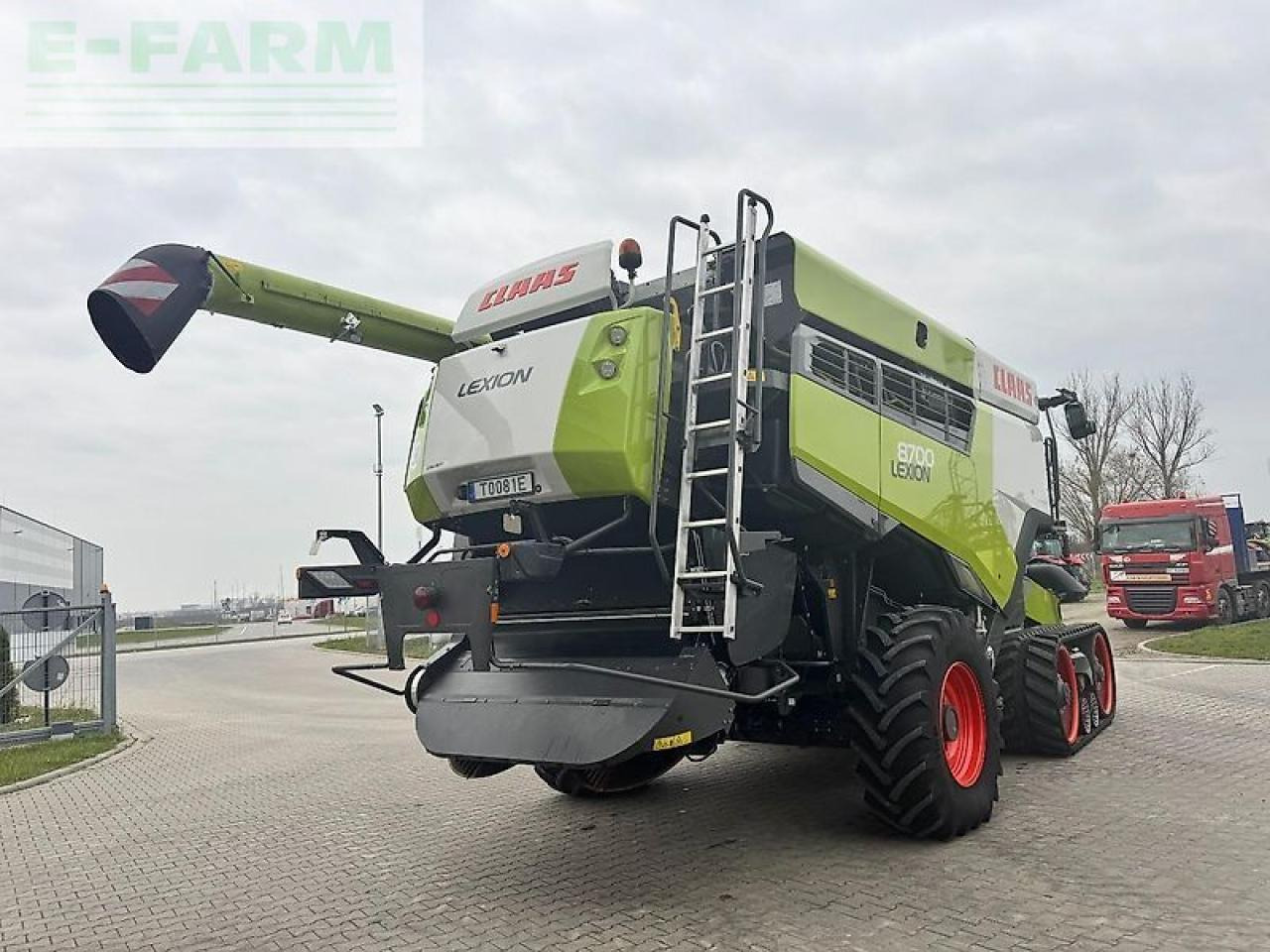 Moissonneuse-batteuse CLAAS lexion 8700 tt: photos 10 Moissonneuse-batteuse CLAAS lexion 8700 tt: photos 10