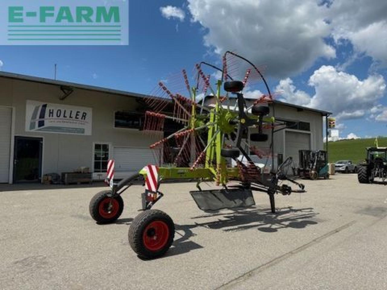 CLAAS liner 2600 trend - Faneuse: photos 2 CLAAS liner 2600 trend - Faneuse: photos 2