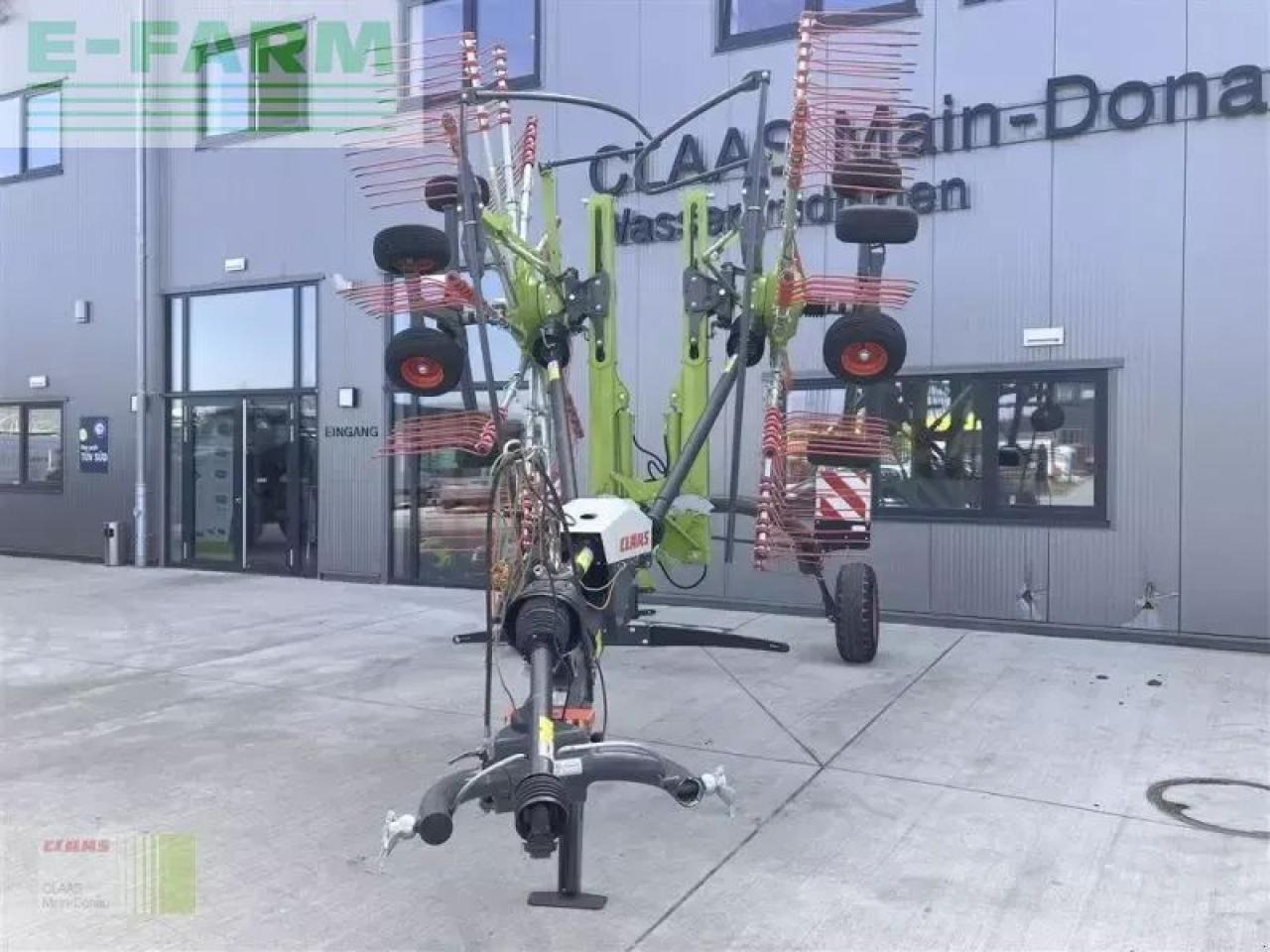 CLAAS liner 2700 trend - Faneuse: photos 2 CLAAS liner 2700 trend - Faneuse: photos 2