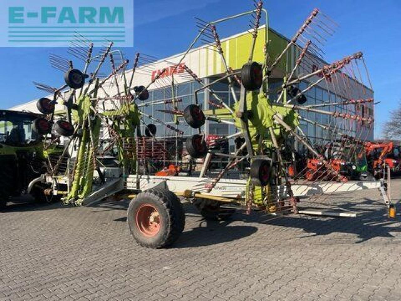 CLAAS liner 3600 - Faneuse: photos 3 CLAAS liner 3600 - Faneuse: photos 3