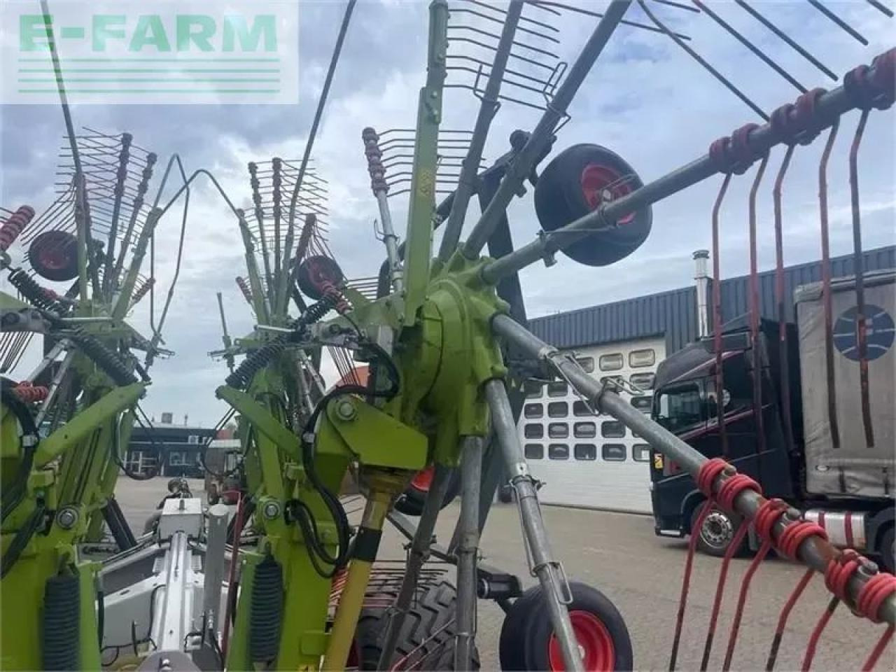 Faneuse CLAAS liner 3600: photos 19