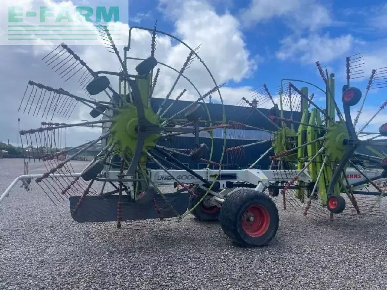 CLAAS liner 4000 hhv - Faneuse: photos 4 CLAAS liner 4000 hhv - Faneuse: photos 4