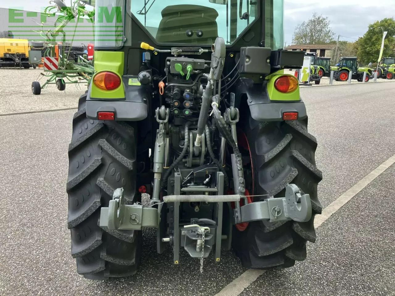 CLAAS nexos 230 m - Tracteur agricole: photos 5 CLAAS nexos 230 m - Tracteur agricole: photos 5
