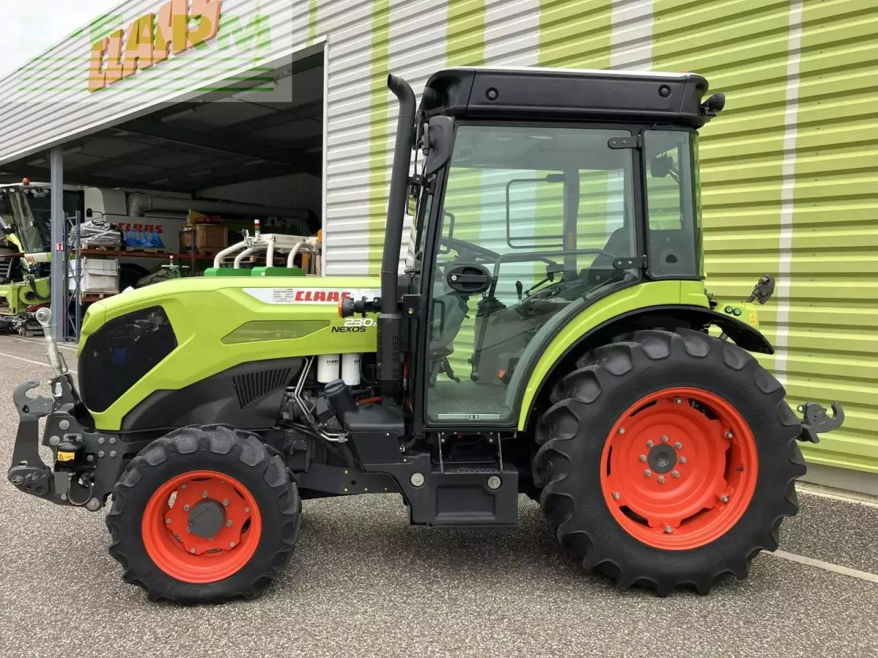 CLAAS nexos 230 m - Tracteur agricole: photos 2 CLAAS nexos 230 m - Tracteur agricole: photos 2